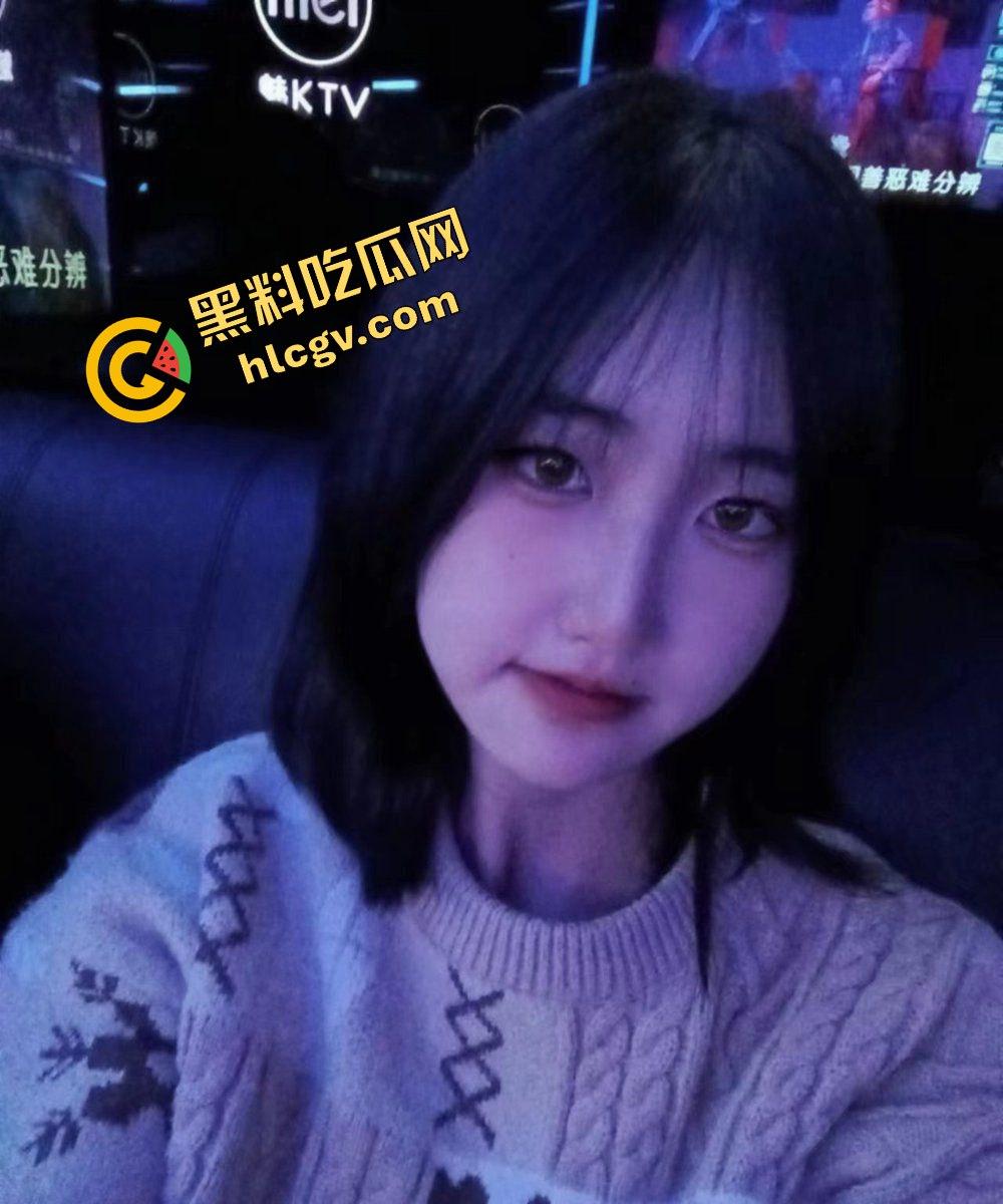 平江县职业技术学校 职高反差骚货『苑诗雨』发骚裸拍嫩乳 与男友做爱视频泄密 独家曝光流出！-1