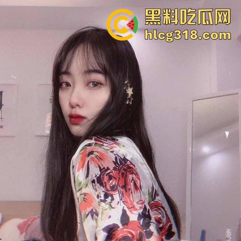 长春吉大女神李婷，长腿翘臀身材极品，脚踏多条船背着男友，约炮富二代性爱自拍被曝光！-1